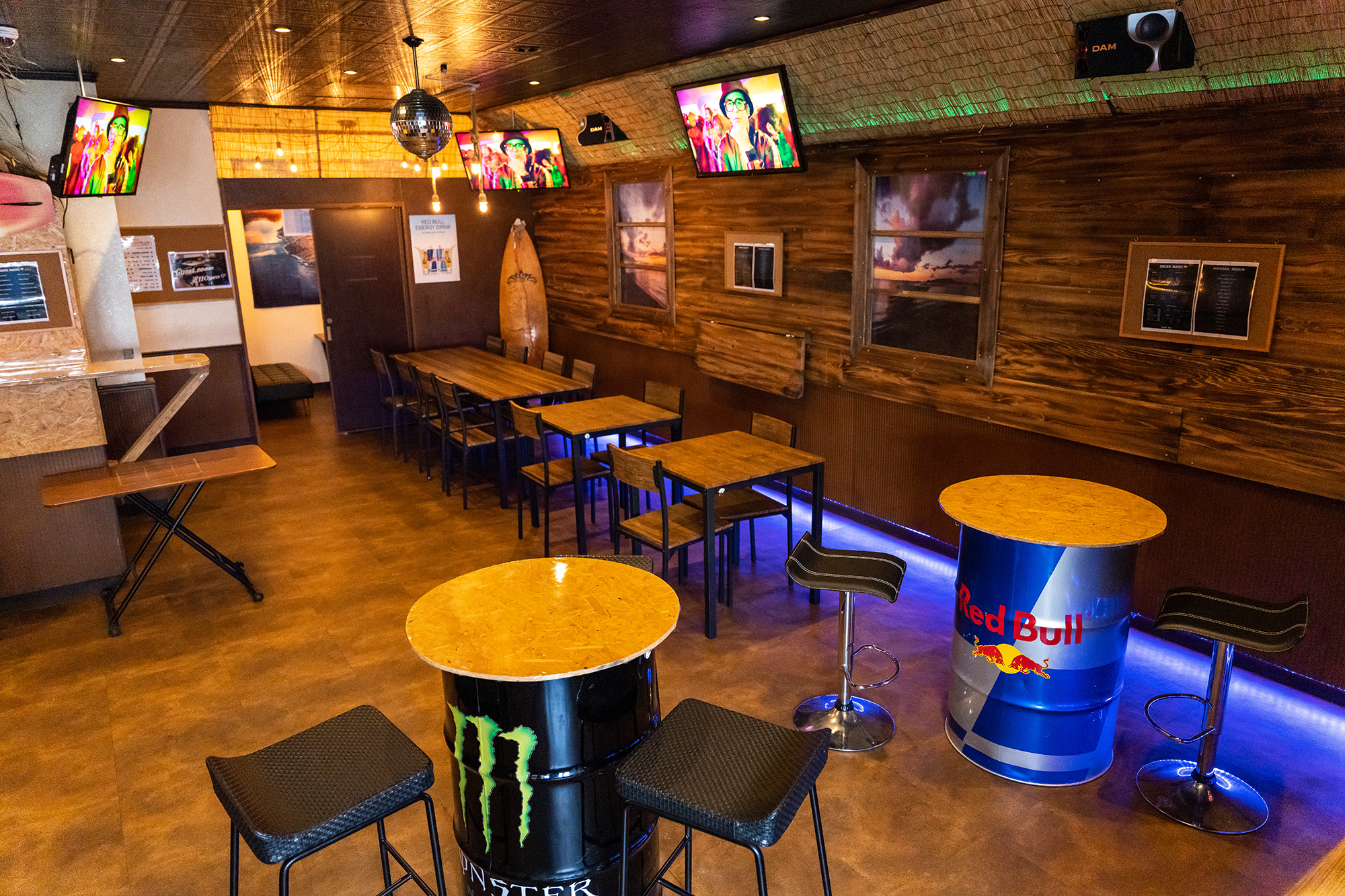 金武町のBAR、BeachBox